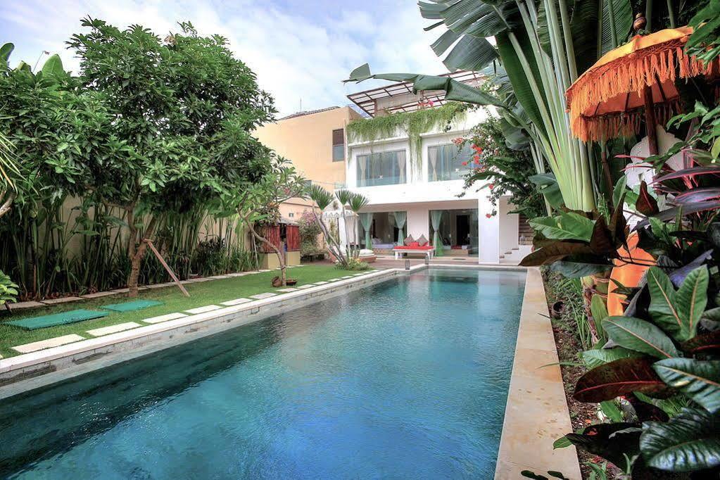 Villa Saffira Seminyak Exterior foto