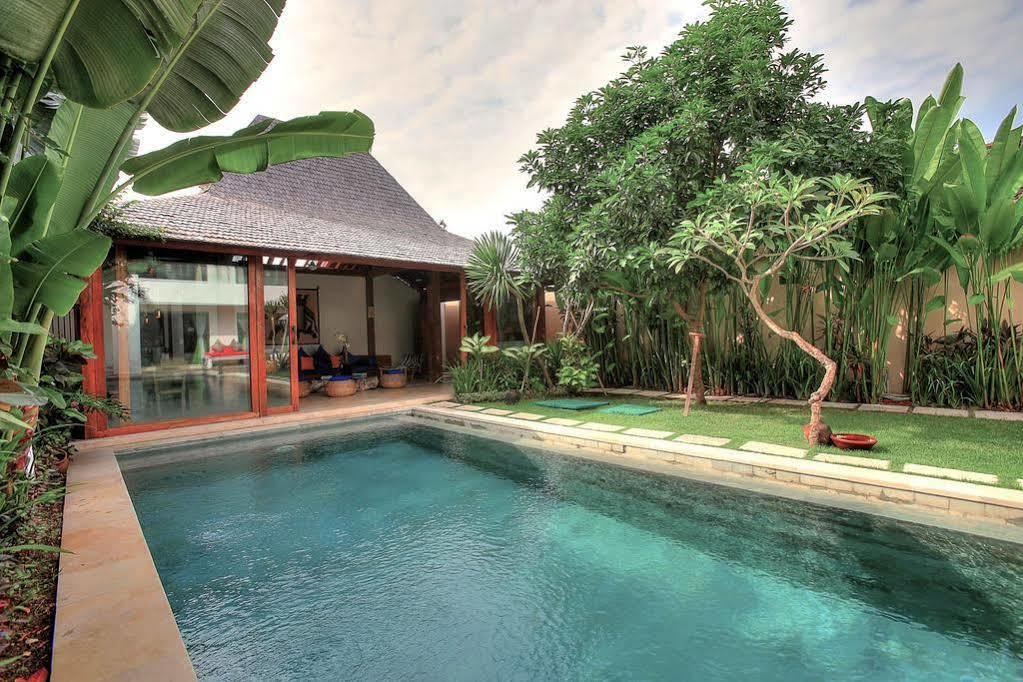 Villa Saffira Seminyak Exterior foto