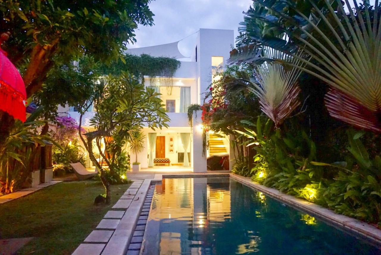 Villa Saffira Seminyak Exterior foto