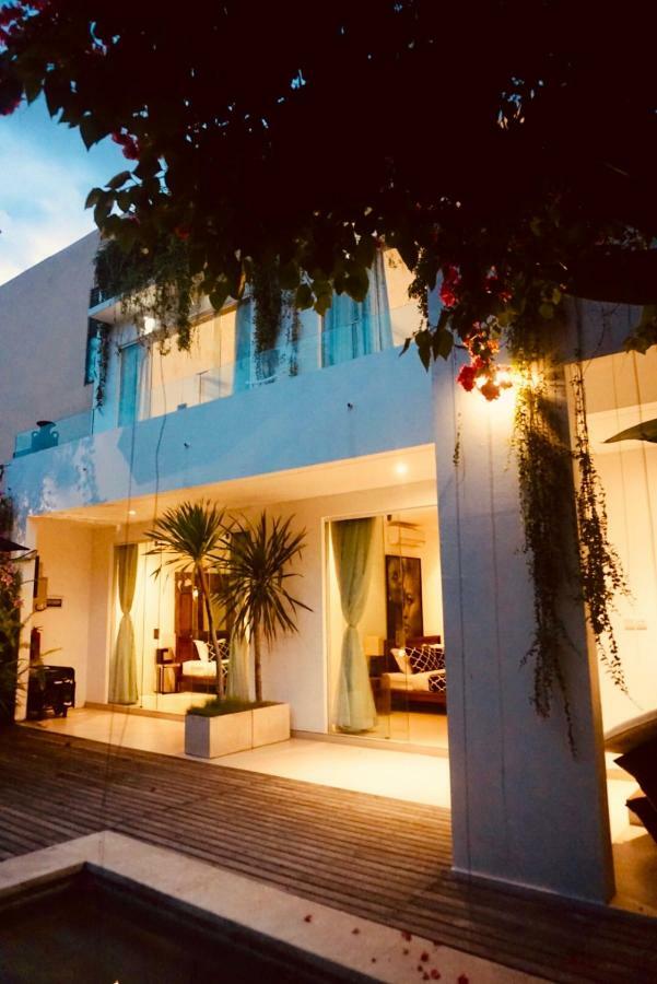 Villa Saffira Seminyak Exterior foto